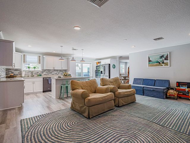 406 9th Court, Vero Beach, FL 32962