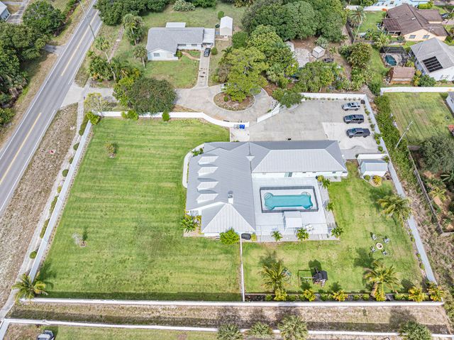 406 9th Court, Vero Beach, FL 32962