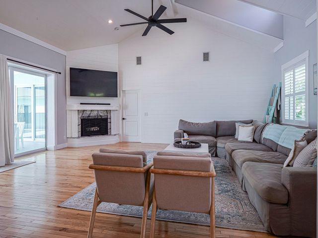 406 9th Court, Vero Beach, FL 32962