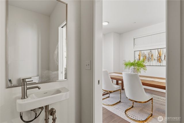 15865 NE 14th Road, Bellevue, WA 98008