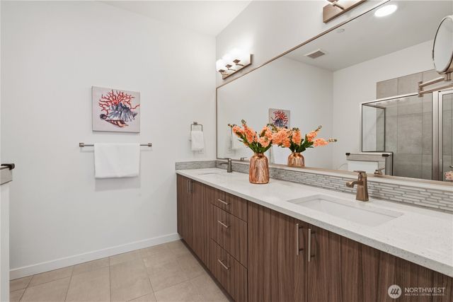15865 NE 14th Road, Bellevue, WA 98008