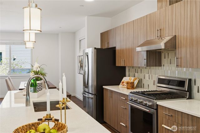 15865 NE 14th Road, Bellevue, WA 98008
