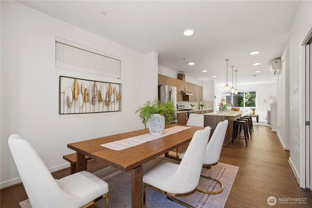 15865 NE 14th Road, Bellevue, WA 98008