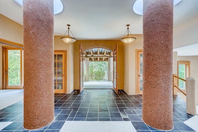 1404 Tesuque Creek, Santa Fe, NM 87501