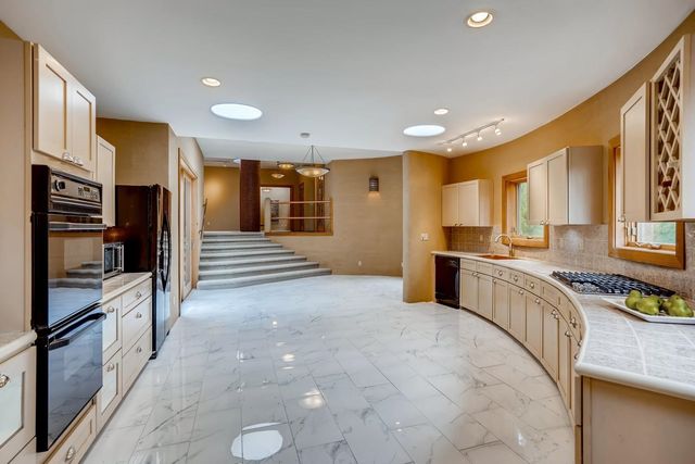 1404 Tesuque Creek, Santa Fe, NM 87501