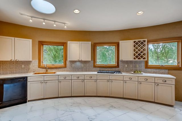 1404 Tesuque Creek, Santa Fe, NM 87501