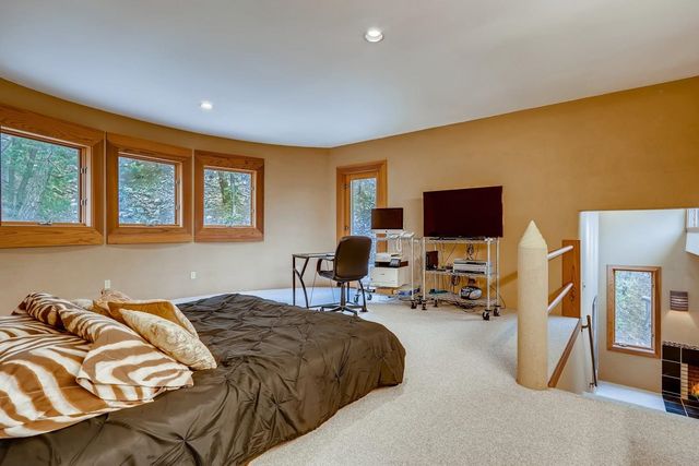 1404 Tesuque Creek, Santa Fe, NM 87501