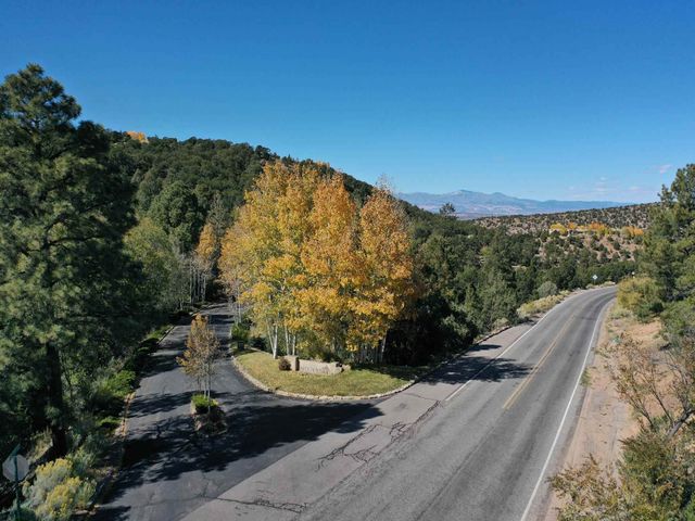 1404 Tesuque Creek, Santa Fe, NM 87501