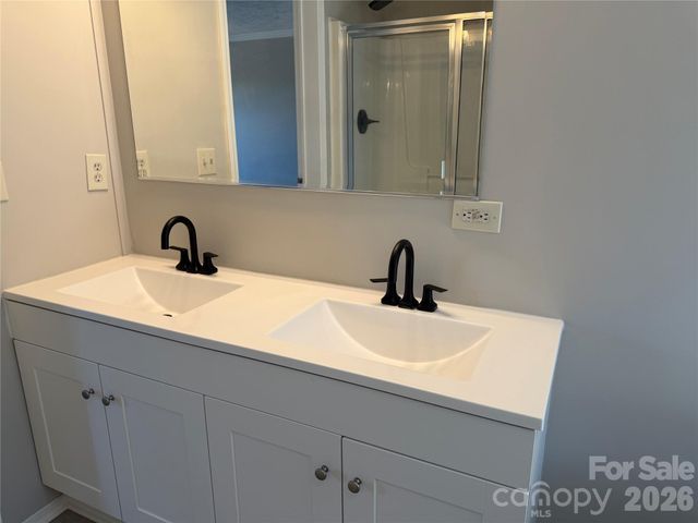 190 Noahs World Lane, Union Mills, NC 28167