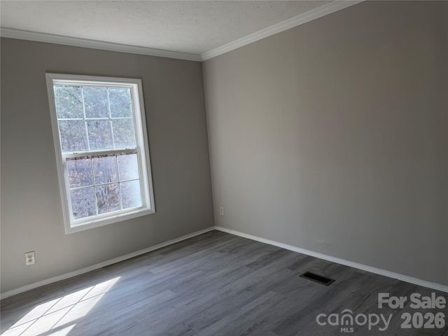 190 Noahs World Lane, Union Mills, NC 28167