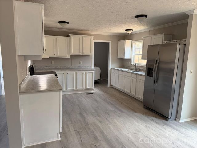 190 Noahs World Lane, Union Mills, NC 28167