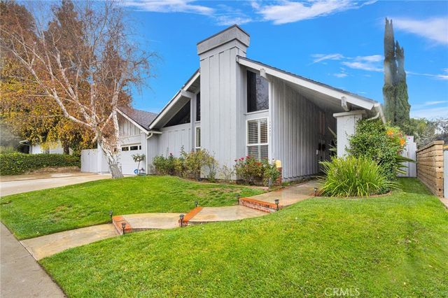 25442 Via Escovar, Valencia, CA 91355