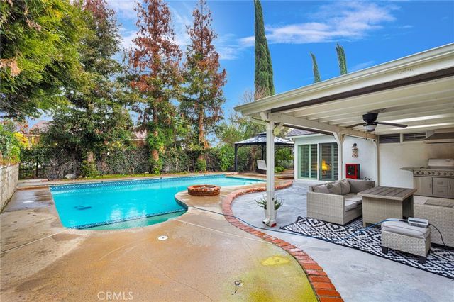 25442 Via Escovar, Valencia, CA 91355