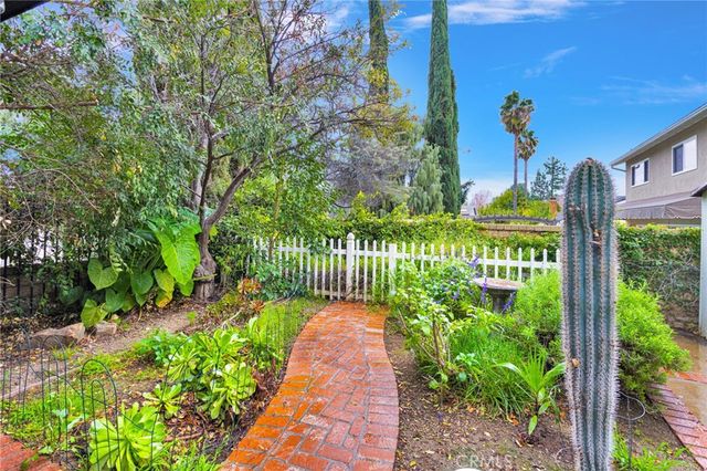 25442 Via Escovar, Valencia, CA 91355