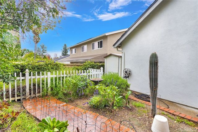 25442 Via Escovar, Valencia, CA 91355