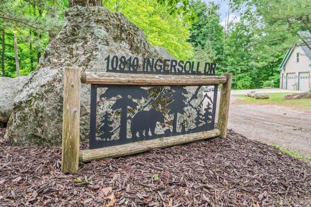 10810 Ingersoll Drive, Howard City, MI 49329