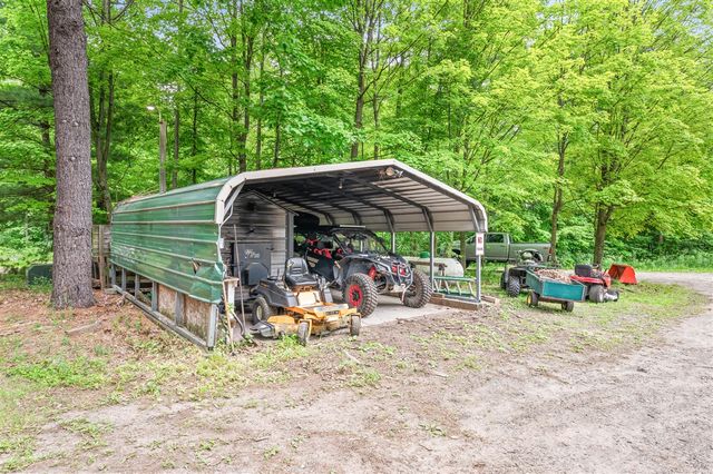 10810 Ingersoll Drive, Howard City, MI 49329