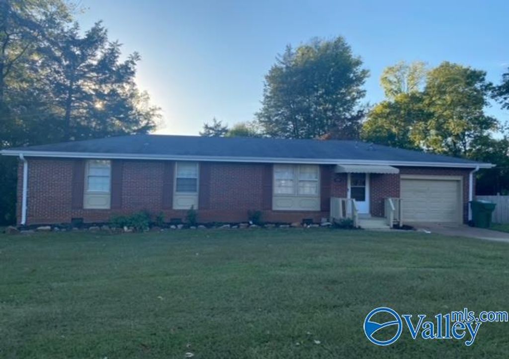 3203 Dyas Drive, Huntsville, AL 35810