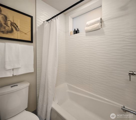 1122 5th Avenue N, Seattle, WA 98109