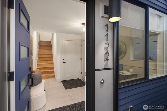 1122 5th Avenue N, Seattle, WA 98109