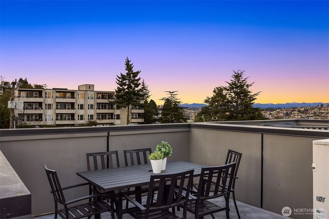 1122 5th Avenue N, Seattle, WA 98109