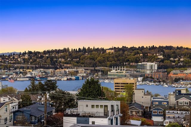 1122 5th Avenue N, Seattle, WA 98109