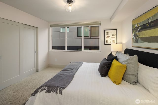 1122 5th Avenue N, Seattle, WA 98109