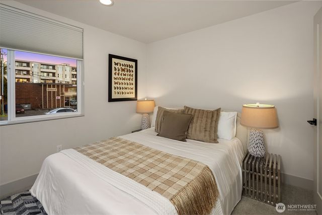 1122 5th Avenue N, Seattle, WA 98109