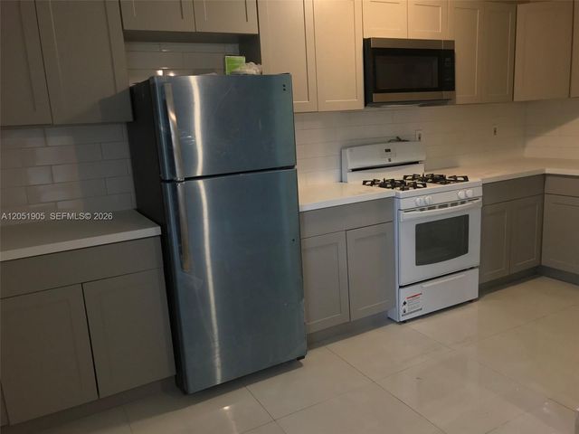 4550 SW 67th Ave 7, Miami, FL 33155