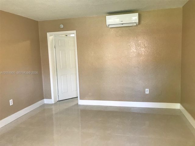 4550 SW 67th Ave 7, Miami, FL 33155
