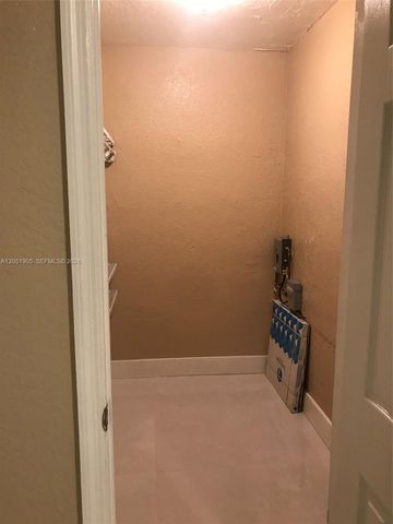 4550 SW 67th Ave 7, Miami, FL 33155