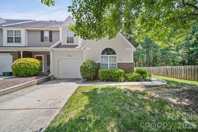 9720 Mattforest Circle, Charlotte, NC 28277