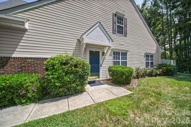 9720 Mattforest Circle, Charlotte, NC 28277