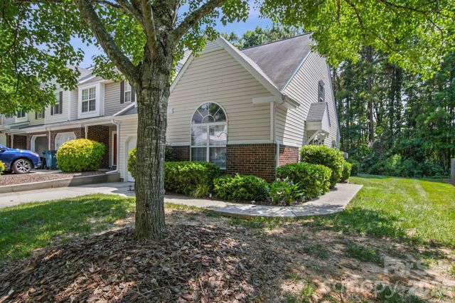 9720 Mattforest Circle, Charlotte, NC 28277