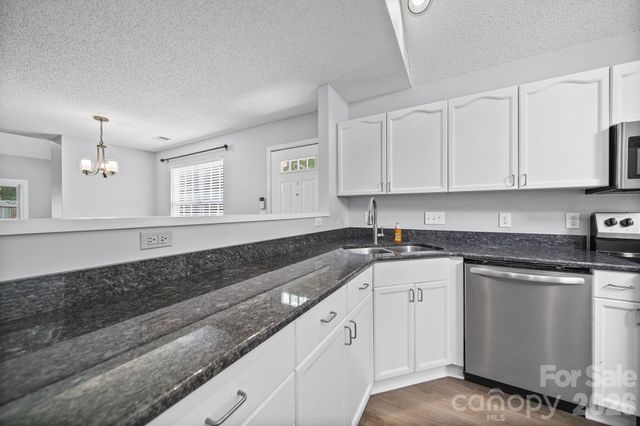 9720 Mattforest Circle, Charlotte, NC 28277