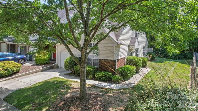 9720 Mattforest Circle, Charlotte, NC 28277