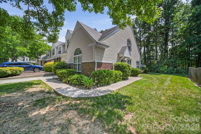9720 Mattforest Circle, Charlotte, NC 28277