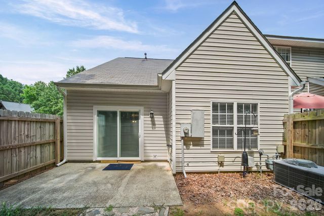 9720 Mattforest Circle, Charlotte, NC 28277
