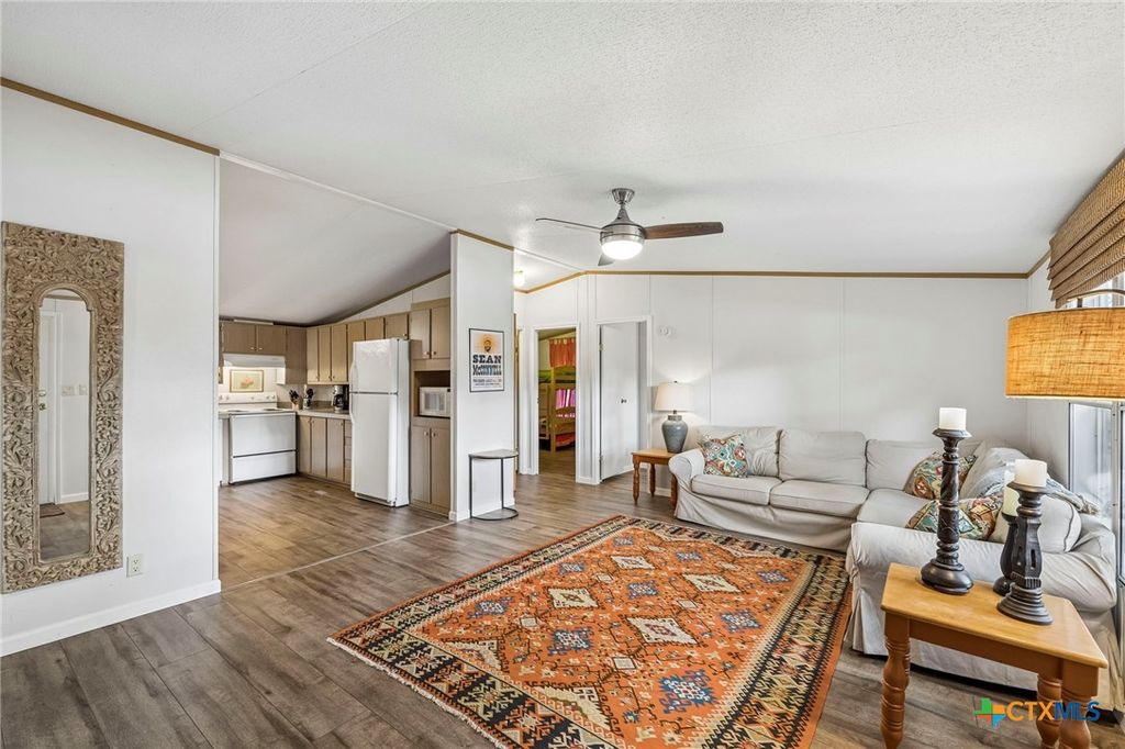 Image 26 of property listing at 344 Shangrila Lane, New Braunfels, TX 78130