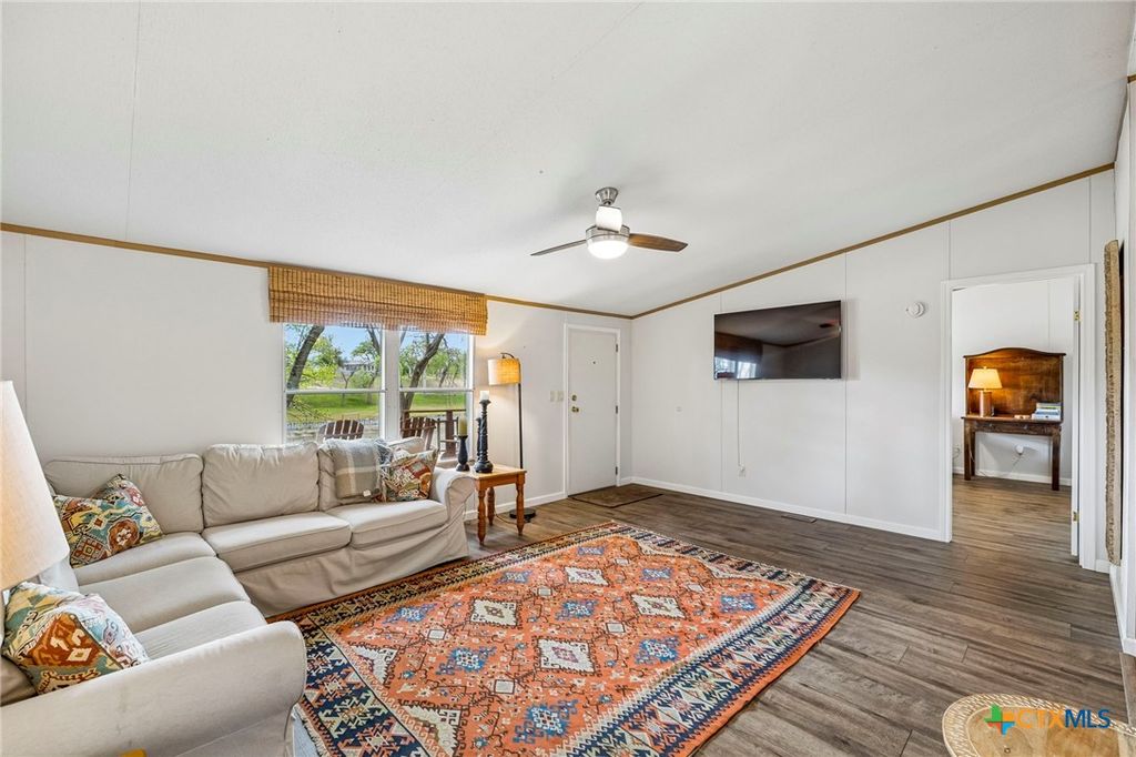 Image 28 of property listing at 344 Shangrila Lane, New Braunfels, TX 78130