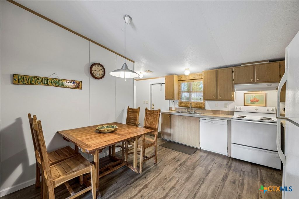 Image 29 of property listing at 344 Shangrila Lane, New Braunfels, TX 78130