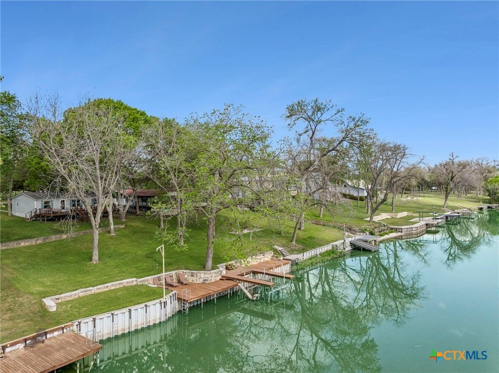 Image 39 of property listing at 344 Shangrila Lane, New Braunfels, TX 78130