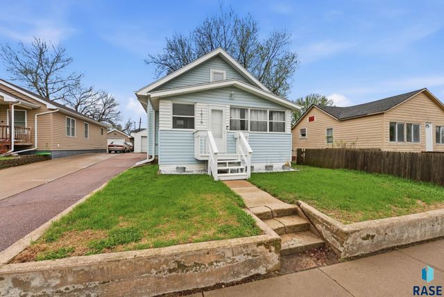 1415 E 5th St Street, Sioux Falls, SD 57103