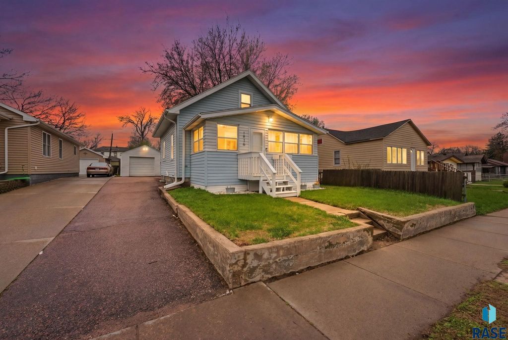 1415 E 5th St Street, Sioux Falls, SD 57103
