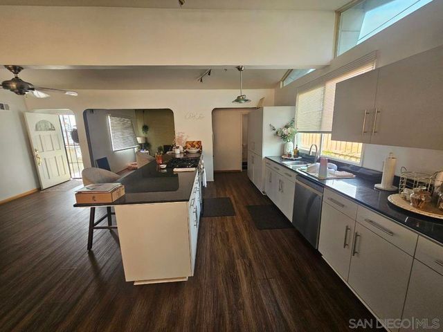 5030 chaucer ave, San Diego, CA 92120