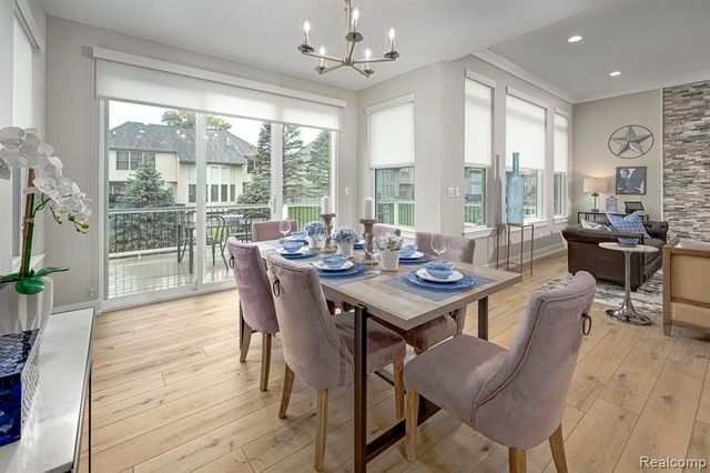 3102 Rose Lane, West Bloomfield, MI 48324