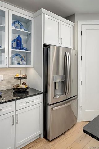 3102 Rose Lane, West Bloomfield, MI 48324