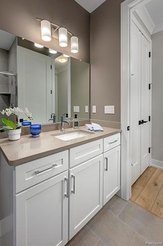 3102 Rose Lane, West Bloomfield, MI 48324