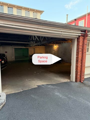 117 W Frederick St Apt 2, Staunton, VA 24401