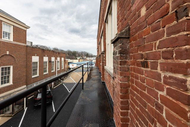 117 W Frederick St Apt 2, Staunton, VA 24401